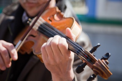 musician playing violin music